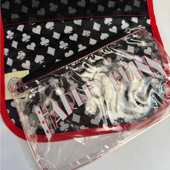 DC Comics Originals Harley Quinn Hanging Toiletry Bag - Picture 5 of 6